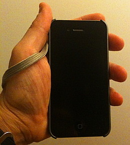 Attach a long strap to an iPhone 4 Case