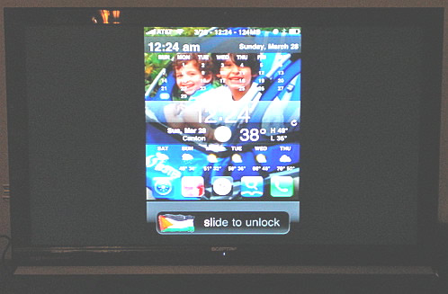 Hack your iPhone to display your lock screen and display on TV using the TV out feature